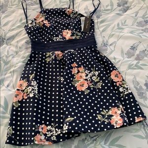 NEW WITH TAGS SUPER CUTE FLORAL DRESS